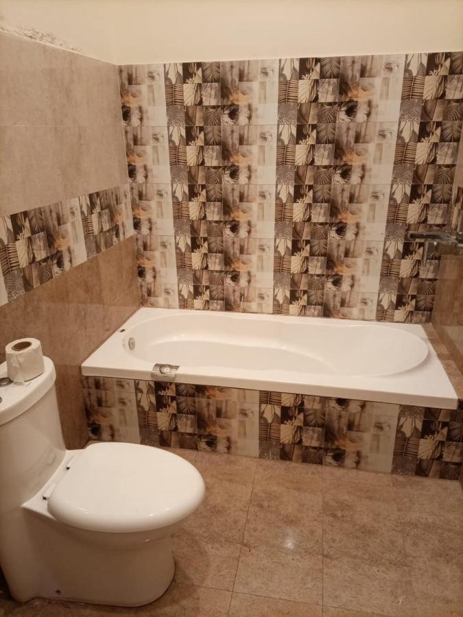 Shahi Palace Hotel Chichawatni Экстерьер фото
